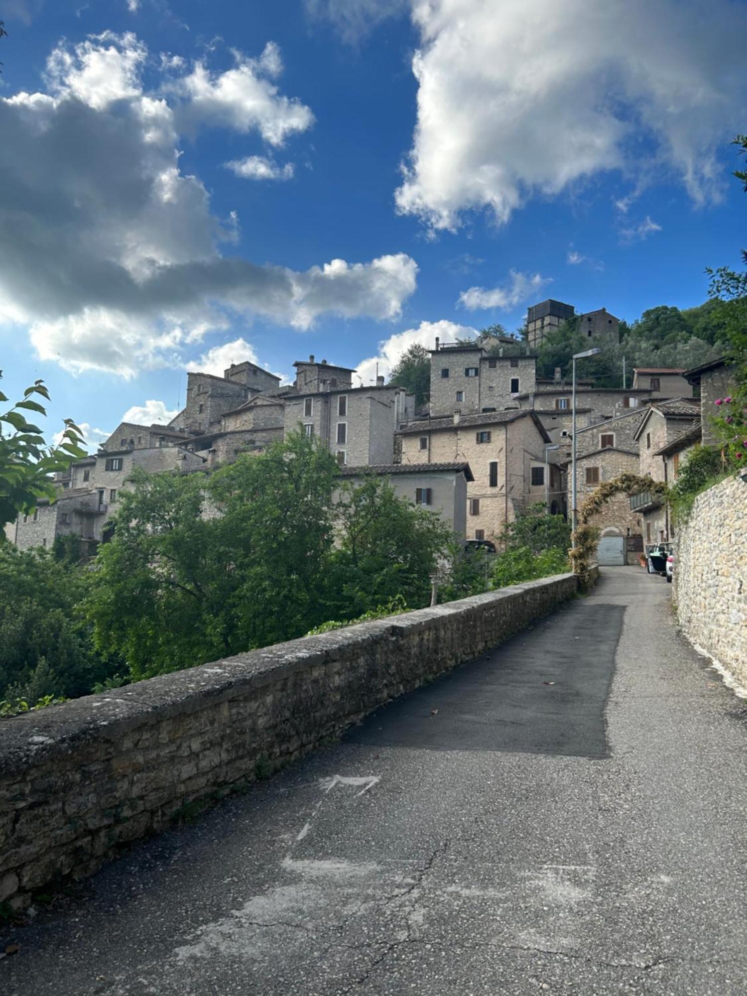 Casa Belvedere A Valle San Martino Di 스폴레토 외부 사진